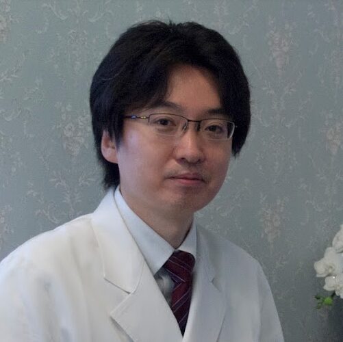 そうとめ皮膚科クリニックの院長