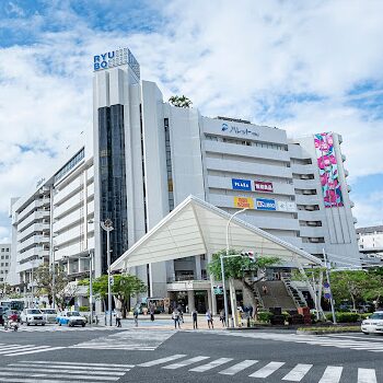 TCB東京中央美容外科 那覇院の外観の様子