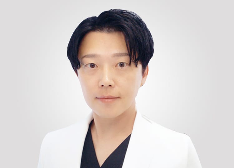 大阪の二重埋没が上手い口コミ評判の良い先生 品川美容外科 心斎橋院の梁 誠志先生