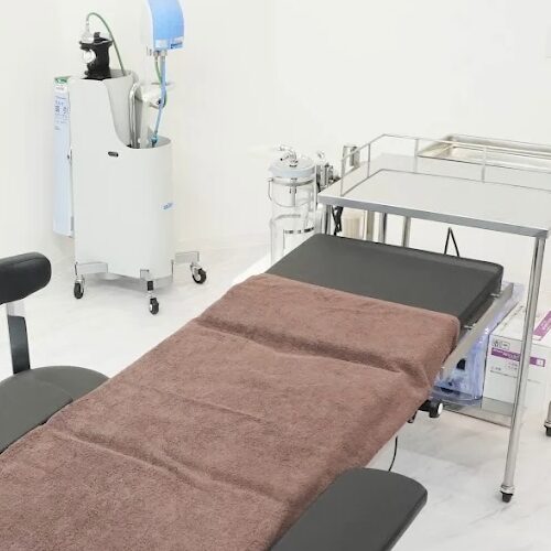 東京美容外科池袋院 クマ取りの施術室