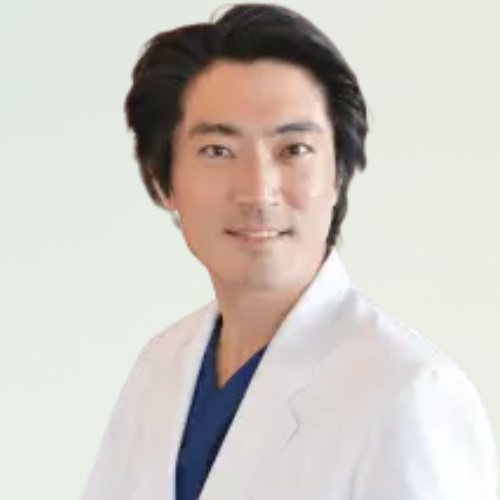 しらさぎ形成クリニックの院長