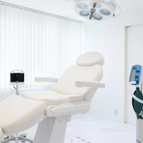 KUMA CARE CLINIC 大阪梅田院 クマ取りの手術室